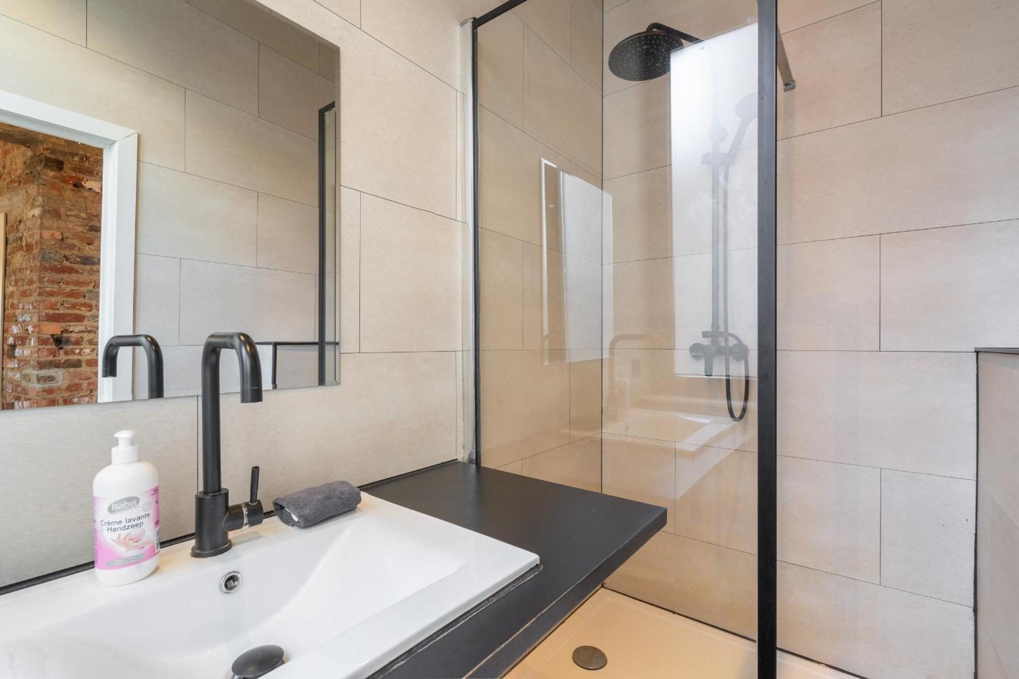 The Industrial Apartments Antwerpen Ngoại thất bức ảnh